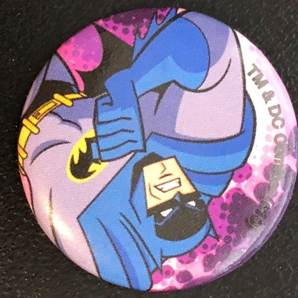 TM & DC Comics Batman Pin/Magnet - Picture 2 of 12